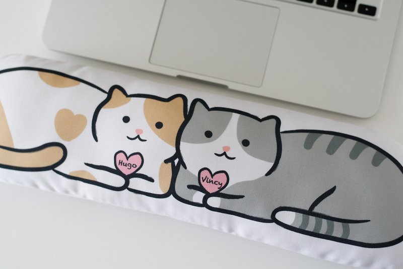 Customized cat keyboard pillow Christmas exchange gift - หมอน - เส้นใยสังเคราะห์ หลากหลายสี