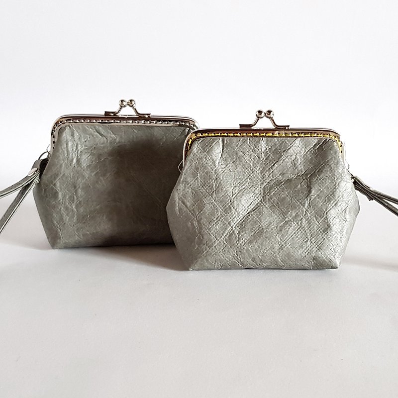 Crumpled paper feeling / crumpled feeling / mouth gold coin purse - Coin Purses - Other Materials Gray