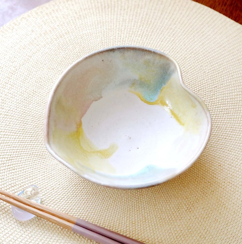 マット釉と春色三彩の木の葉鉢 - 碗 - 陶 卡其色