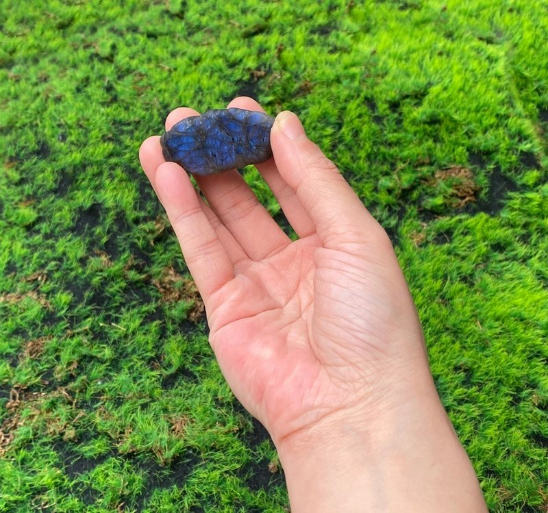 能量擺飾-天然可愛幾何深藍光拉長石原石 療癒 旺姻緣 財運水晶 - 擺飾/家飾品 - 水晶 藍色