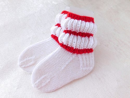 VitalinaKnit Baby socks knitting pattern pdf, Christmas baby socks