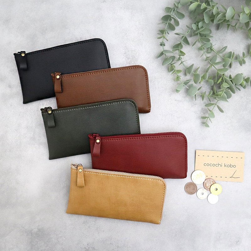 A small, slim long wallet that fits bills perfectly. Small, functional, and easy to use. Ultra-lightweight and made from high-quality vegan leather that is resistant to water and scratches. - กระเป๋าสตางค์ - วัสดุอื่นๆ สีนำ้ตาล