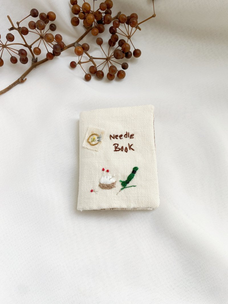 【芳小姐手作】唯美手作 手作人最愛小巧可愛手縫針刺繡針收納包 - 其他 - 棉．麻 多色