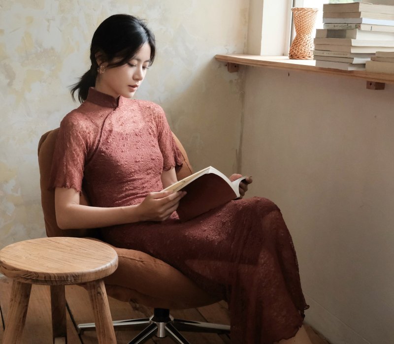 【Pomegranate Brew】New Chinese Retro Style - Stretchy, Sculpted Lace Cheongsam - Qipao - Other Materials Red