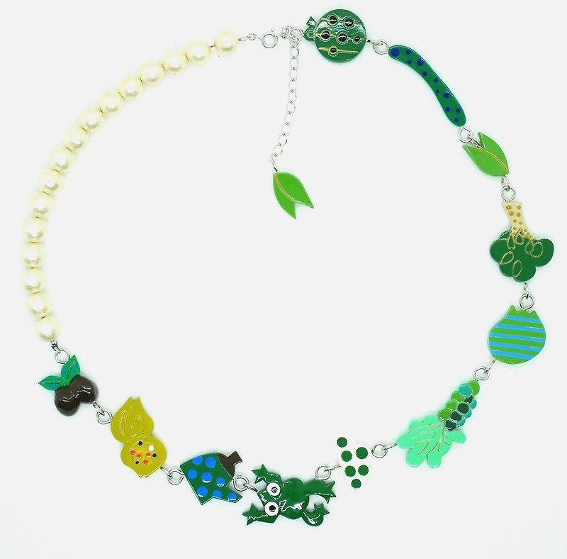 Green Power Necklace - สร้อยคอ - เรซิน สีเขียว