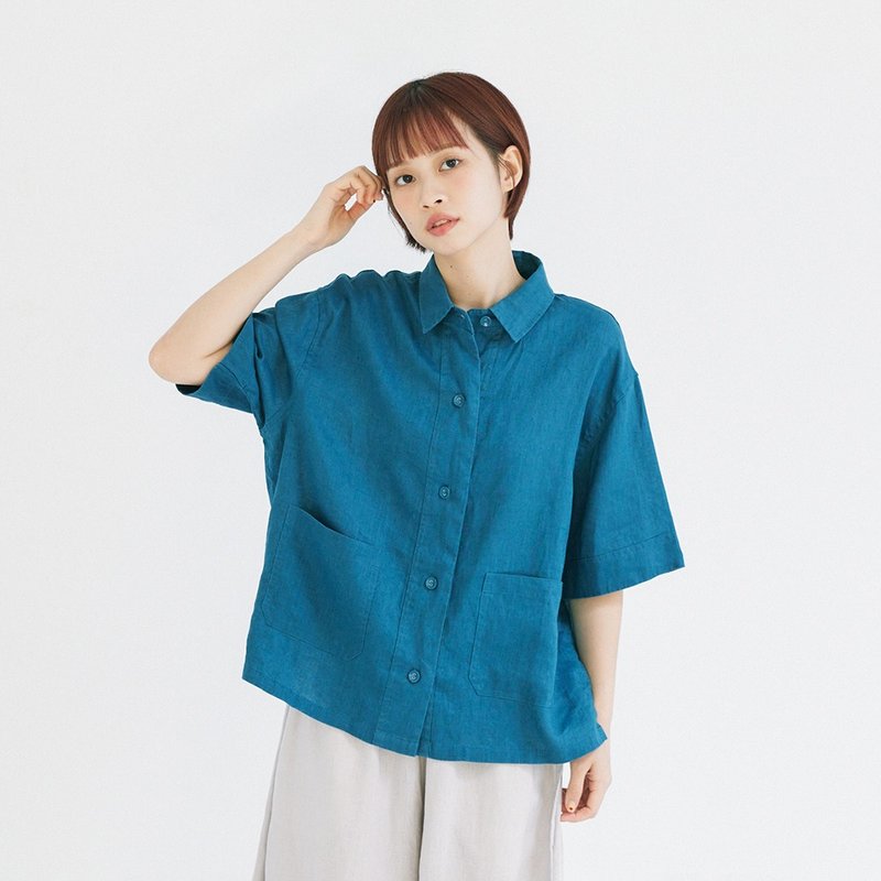 【Simply Yours】Line Pocket Shirt Teal F - เสื้อเชิ้ตผู้หญิง - ผ้าฝ้าย/ผ้าลินิน สีน้ำเงิน