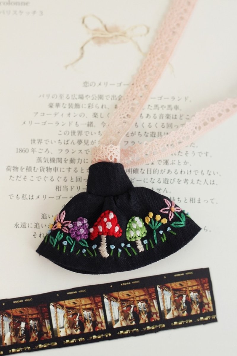 ミニラグドールサイズ手作りきのこ森花刺繡ワンピース - ワンピース - コットン・麻 多色