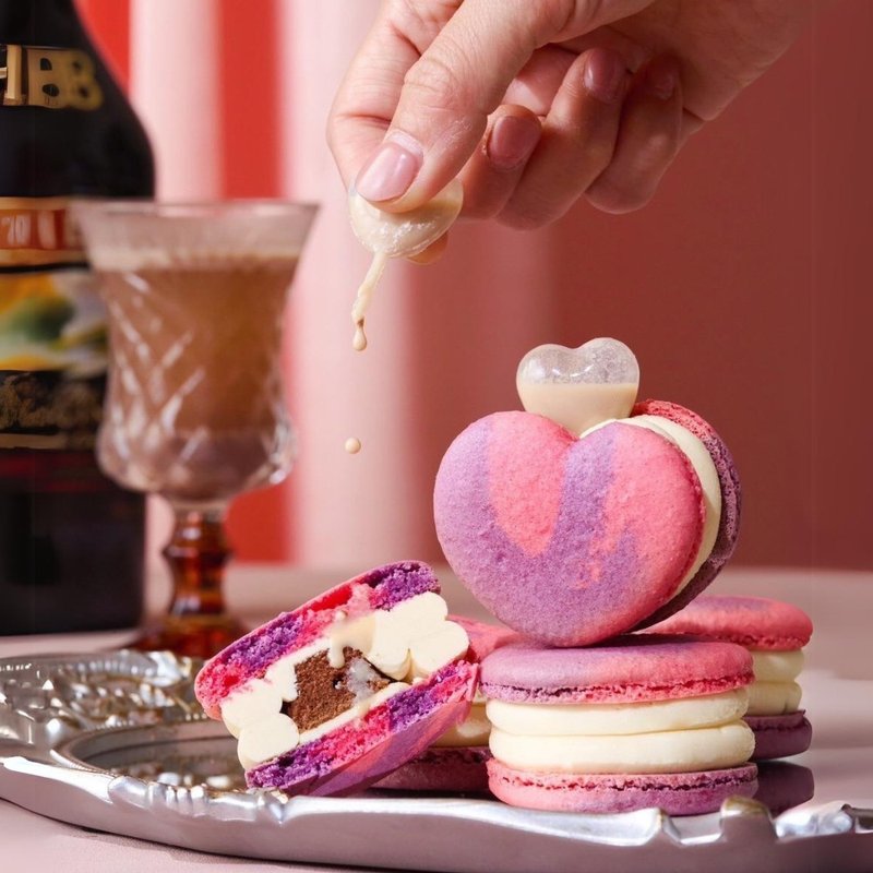 Heart-warming Brownie Milk Macarons - Cake & Desserts - Fresh Ingredients Pink