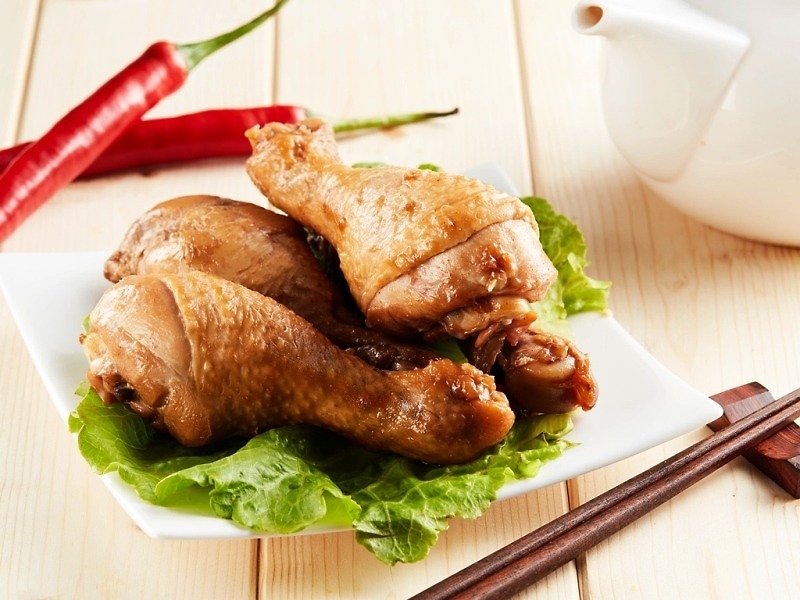 鶏もも肉のマリネ2本 - 台湾B級グルメ - 食材 イエロー