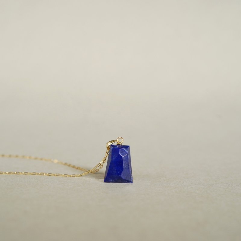 One-of-a-kind K10YG natural stone necklace [Lapis Lazuli] - Necklaces - Stone Blue