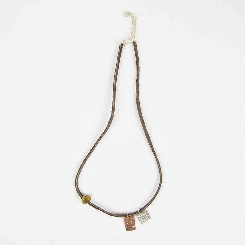 Length + square + circle leather necklace _ fair trade - สร้อยคอ - โลหะ สีทอง