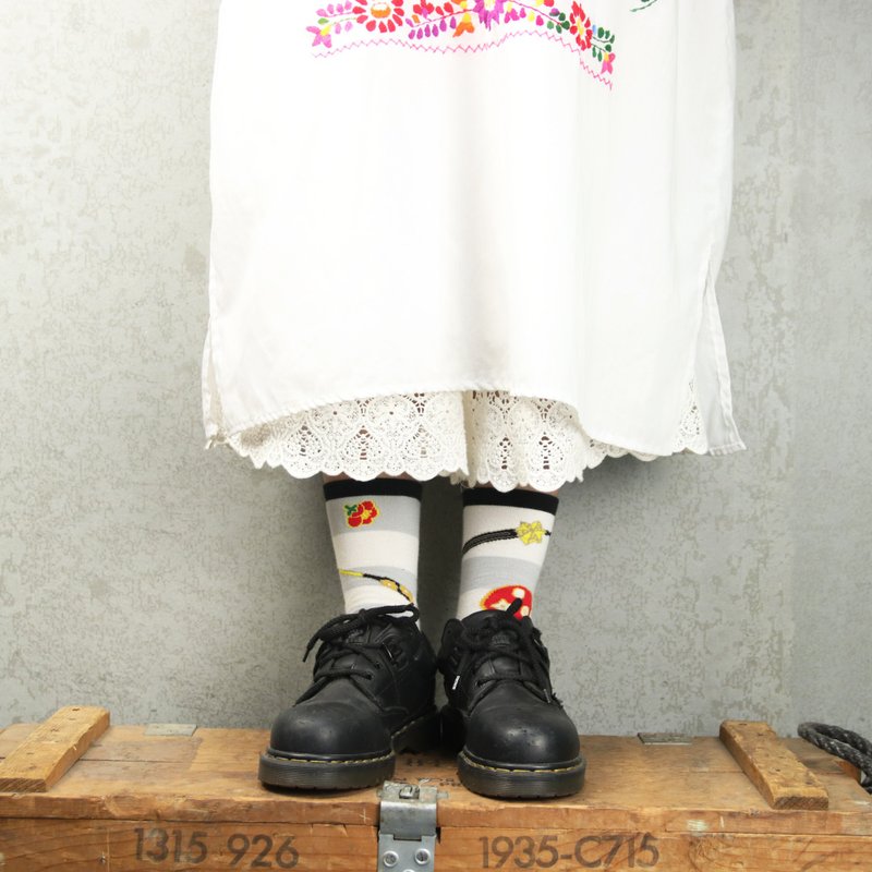 Tsubasa.Y│016黑色低筒馬汀鞋 , Dr.Martens 靴 鞋 英國製 - 女短靴/中筒靴 - 真皮 黑色