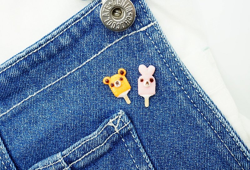 MoonMade original handmade pocket animal modeling popsicle brooch collar needle mini rabbit bear white snow popsicle pops birthday gift Miniature Animals Ice Cream Collar Pin, Brooch Summer Gift - Brooches - Clay Multicolor