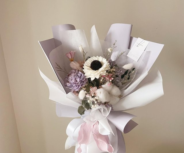 Valentine's Day Bouquet】Romantic Pink Immortal Flower Bouquet Valentine's  Day Gift Korean Flower Bouquet Customization - Shop sunndayflower Dried  Flowers & Bouquets - Pinkoi