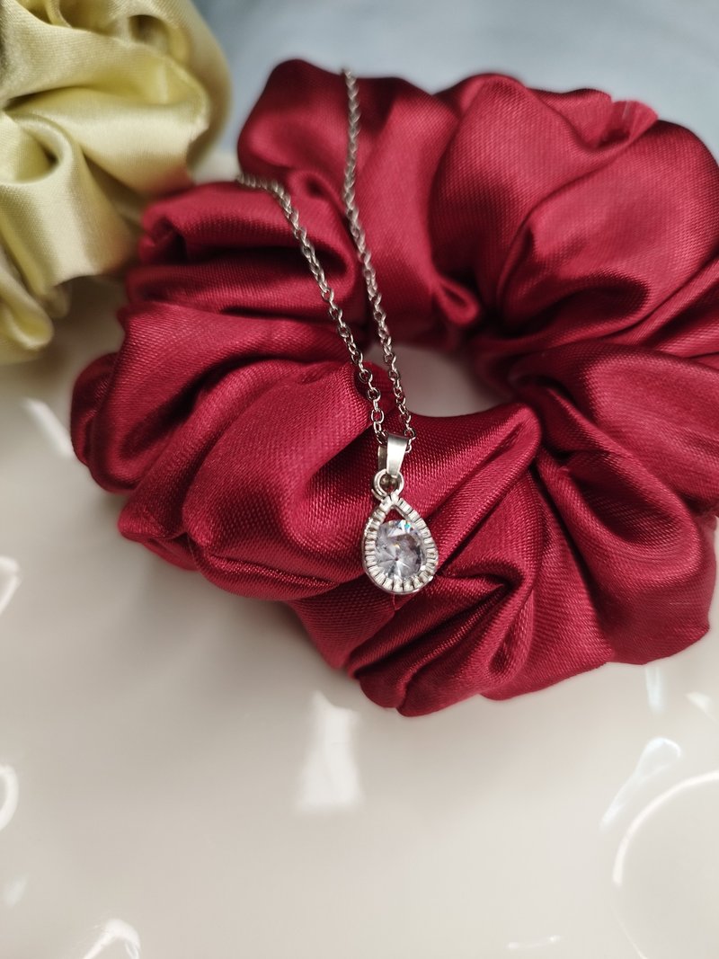 Stainless steel necklace, cz pendant - สร้อยคอ - สแตนเลส สีเงิน