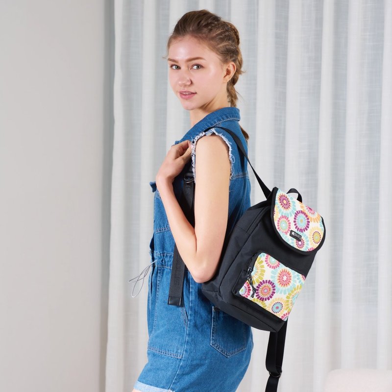 Light Up! Penghu Fireworks Casual Backpack - กระเป๋าเป้สะพายหลัง - วัสดุอื่นๆ 