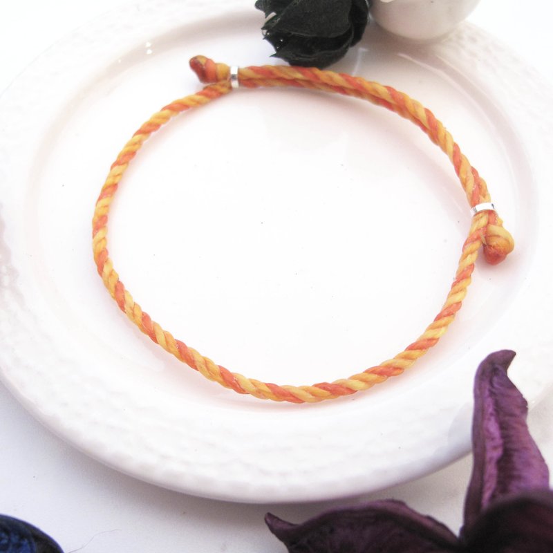 囡仔仔[Handmade] 艳阳X wax rope bracelet yellow orange wax line yellow orange - สร้อยข้อมือ - เส้นใยสังเคราะห์ สีส้ม