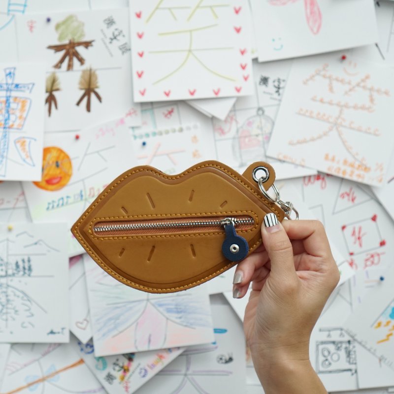 Mouth  keyring purse brown color - 皮夾/長短夾/錢包 - 人造皮革 咖啡色