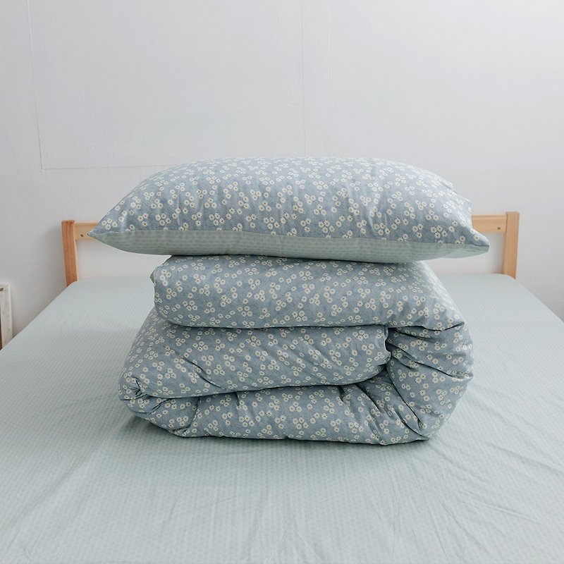 Wenqing Daily Taiwan-made 200-woven combed cotton bed bag dual-use duvet set-fresh floral - Bedding - Cotton & Hemp Green