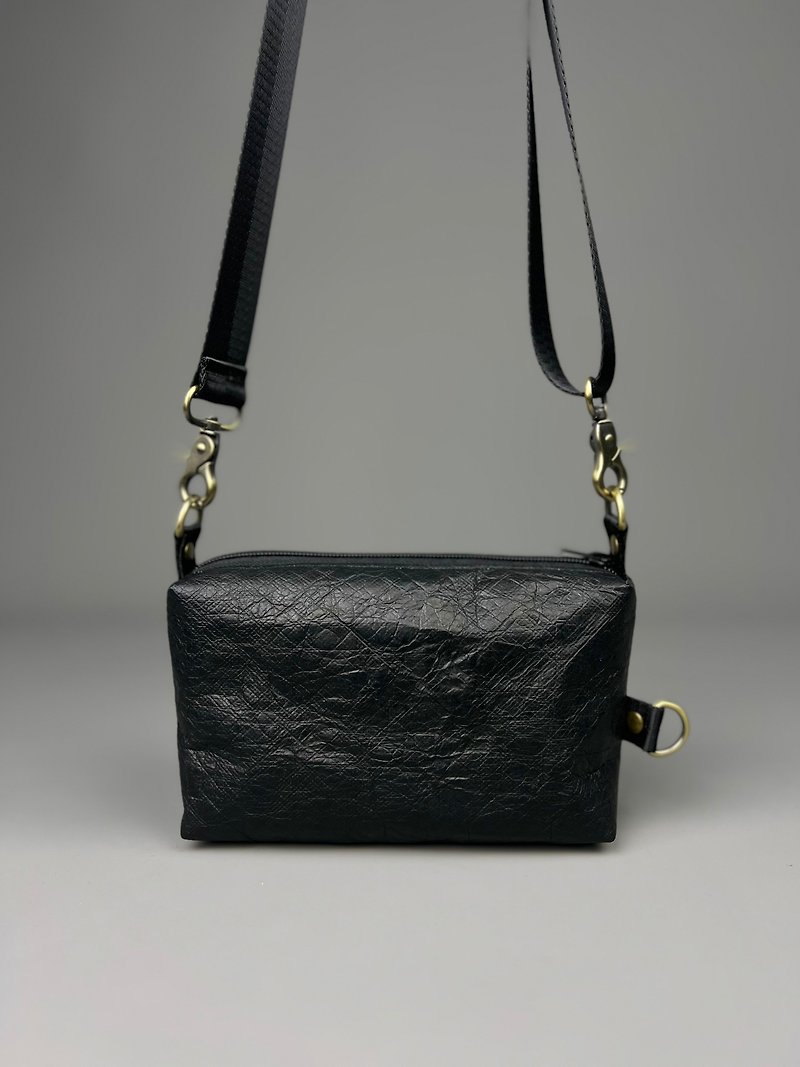 Dupont Paper Tyvek Canvas Side Backpack - กระเป๋าแมสเซนเจอร์ - ผ้าฝ้าย/ผ้าลินิน สีดำ