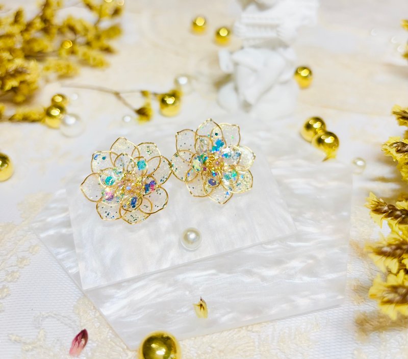 Golden Starlight Japanese Resin Earrings - ต่างหู - เรซิน สีทอง