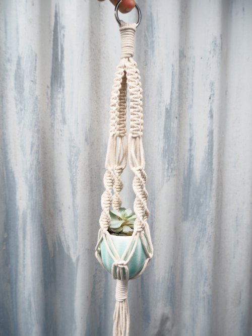 Macrame Plant Hanger // Natural Cotton Indoor Pot Plant Hanger