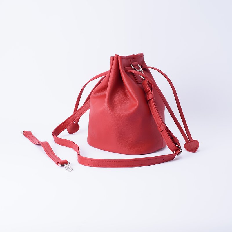 Candy style drawstring bucket bag can be used as a hand or shoulder bag and can be replaced Mira Red / Beautiful Red - Messenger Bags & Sling Bags - Faux Leather Red