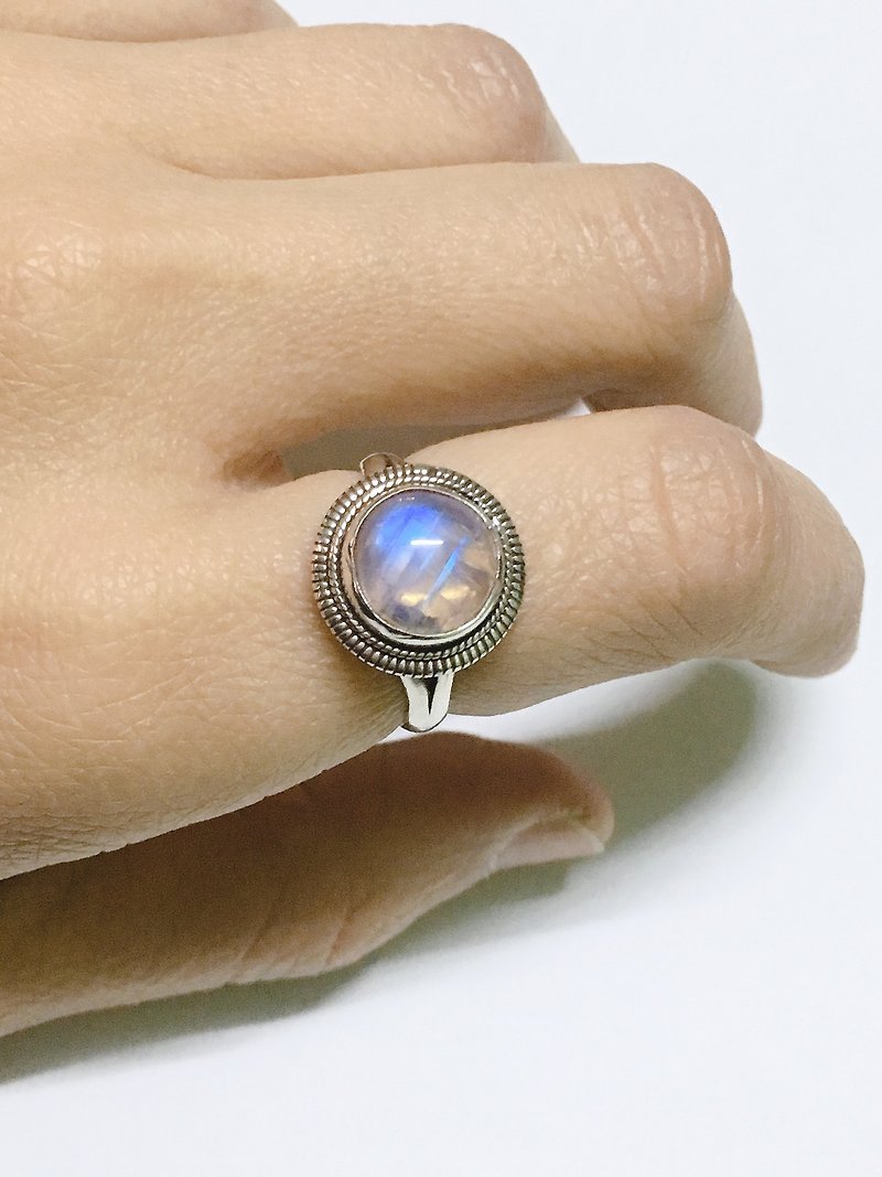 蛋面 月光石 戒指 尼泊爾 手工製 925純銀 - 戒指 - 半寶石 
