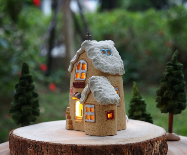 照明付きの家]手作りの陶器-素敵な家（木製のアクセサリーや手作りの木