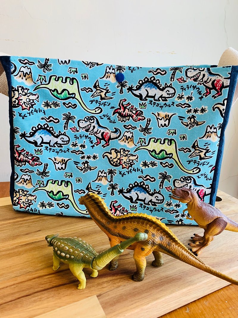 Wen Qingfeng oblique back practical square bag dinosaurs in the whimsical world - Messenger Bags & Sling Bags - Cotton & Hemp Blue