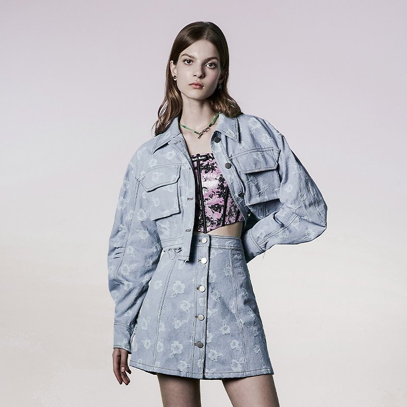 Punk Tianyuan Floral Denim Jacket / Half Skirt - เสื้อแจ็คเก็ต - วัสดุอื่นๆ สีน้ำเงิน