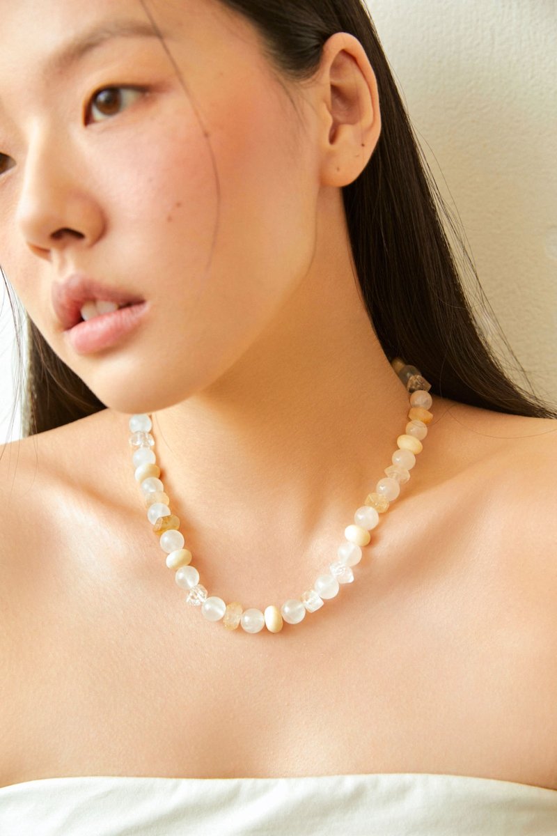 Soft Butter | Citrine Necklace & Natural Gem - สร้อยคอ - คริสตัล สีเหลือง