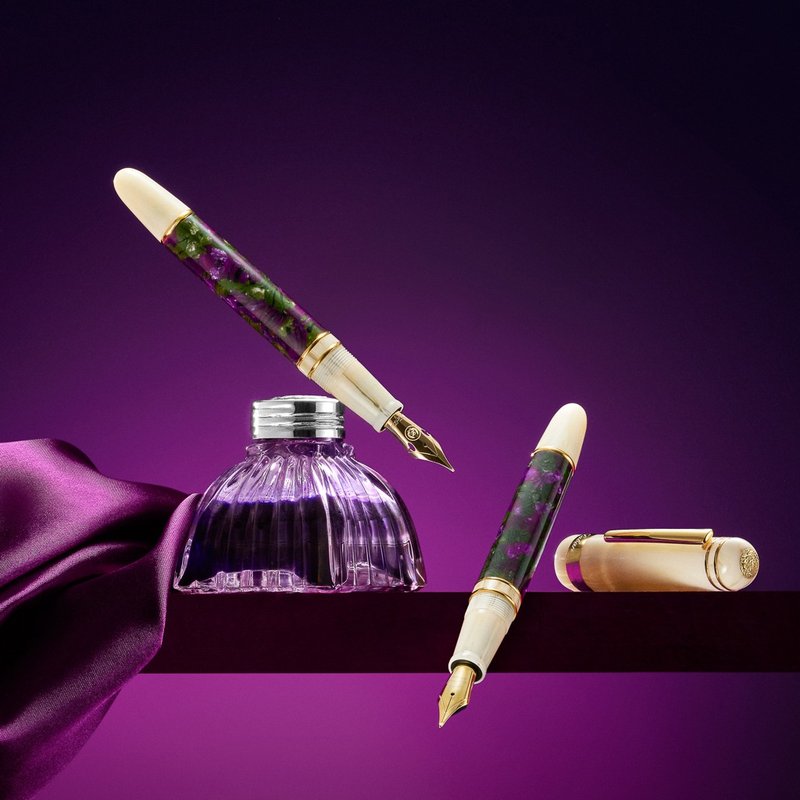 DAMASK FOUNTAIN PEN | serene pine green and crimson-purple colors - ปากกาหมึกซึม - อะคริลิค สีม่วง