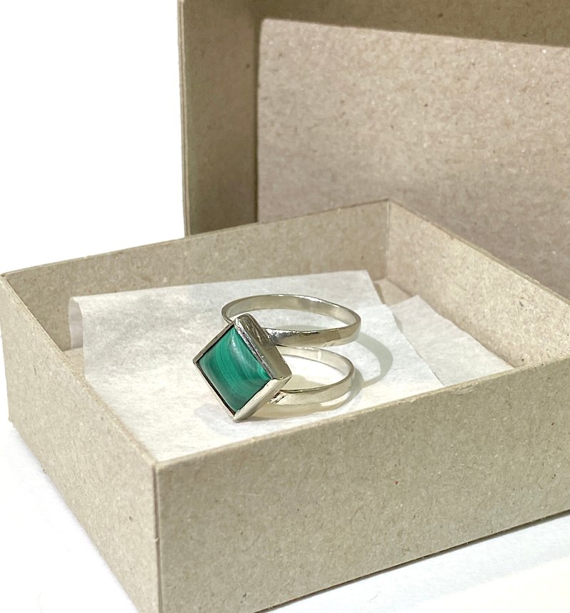 Gemstone set ring - แหวนทั่วไป - เงิน สีเงิน