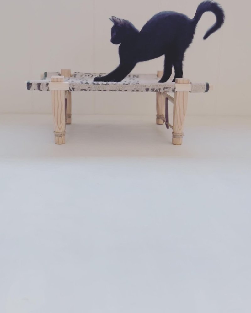 Chill bed for cats - ที่นอนสัตว์ - ไม้ สีกากี