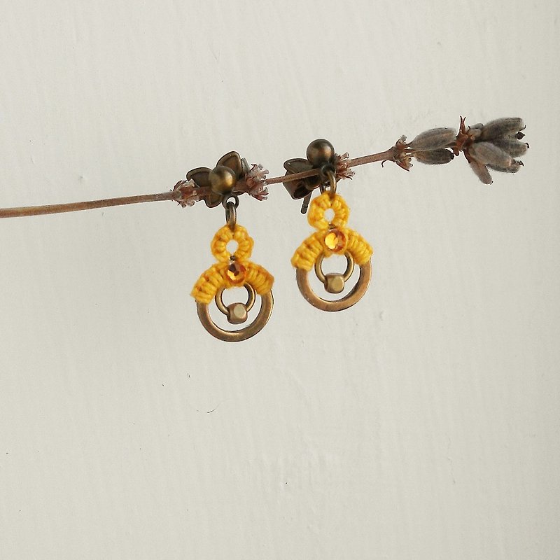 Minimalist macrame water drop boho earrings orange fancy rope braided knots can be changed ear clip style - ต่างหู - ผ้าฝ้าย/ผ้าลินิน สีส้ม