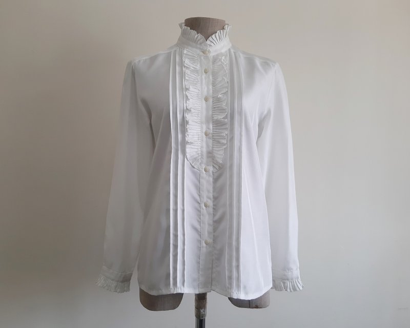 XS Vintage White Ruffle Collar Blouse Womens Long Sleeve Pleated Top Cute Blouse - 女上衣/長袖上衣 - 聚酯纖維 白色