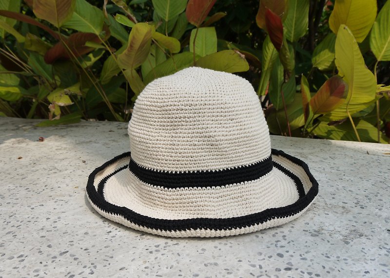 母の手作り帽子-手作りの綿ロープかぎ針編みの帽子/つばの広い漁師の帽子-シンプルなブラックXホワイト/母の日/ギフト - 帽子 - コットン・麻 ホワイト