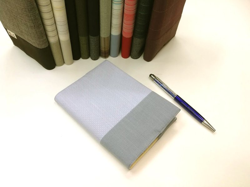 精緻A6布書衣~淡藍色(獨一商品)B04-056 - 書衣/書套 - 其他人造纖維 