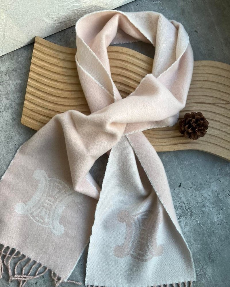 Second-hand Celine light pink wool neck scarf - ผ้าพันคอถัก - ขนแกะ สึชมพู