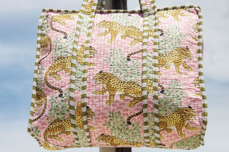 Handmade woodblock printed side backpack, Indian stamped shoulder bag, computer bag, tote bag - Pink Jungle Tiger - กระเป๋าแมสเซนเจอร์ - ผ้าฝ้าย/ผ้าลินิน หลากหลายสี