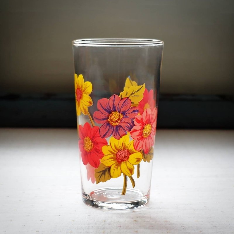 早期印花玻璃杯-暖菊 (餐具/舊貨/老物/花朵/水杯/arcoroc) - 茶具/茶杯 - 玻璃 紅色