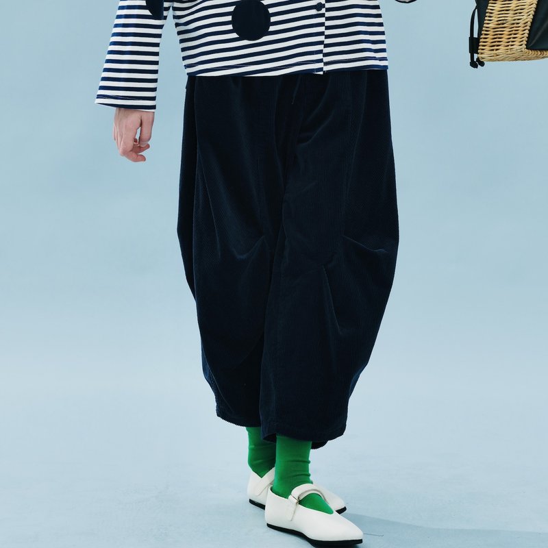 秋のウォッシュドコーデュロイパンツ / キャロットパンツ - パンツ レディース - コットン・麻 ブルー