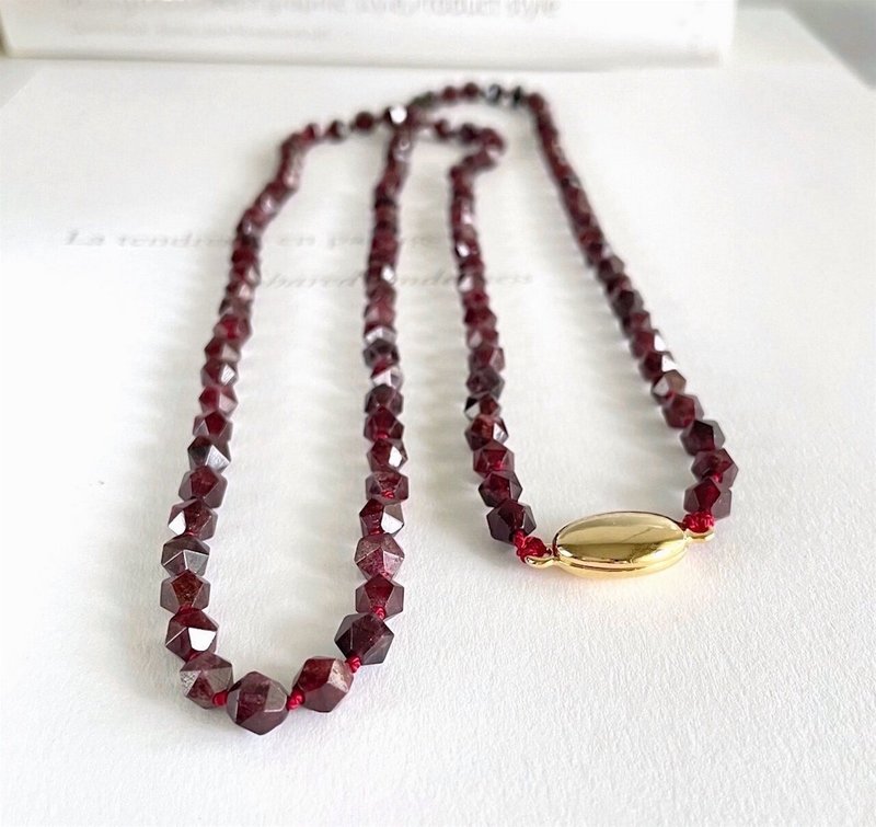 Burgundy pomegranate red garnet long necklace - สร้อยคอ - เครื่องประดับพลอย สีแดง