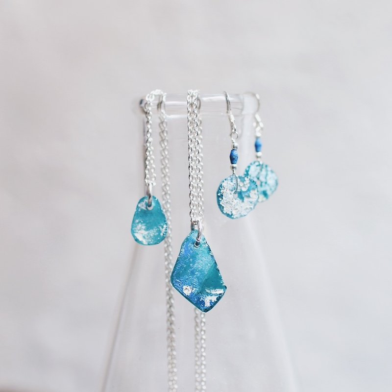 Roman Glass Necklace - สร้อยคอ - แก้ว สีน้ำเงิน