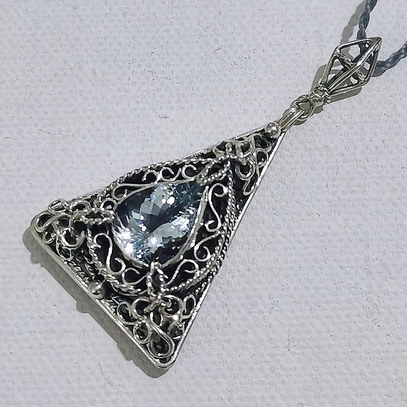 Aquamarine Handmade Classical Design Pendant - Necklaces - Gemstone Blue