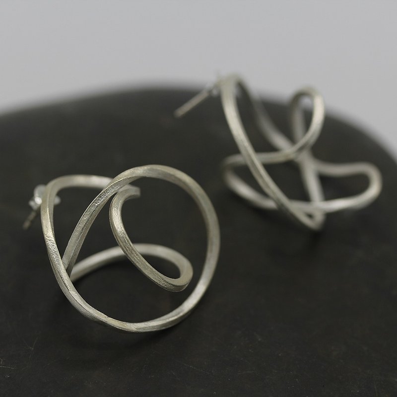 Handmade silver asymmetrical wrapped wire scribbles earrings (E0197) - Earrings & Clip-ons - Silver 