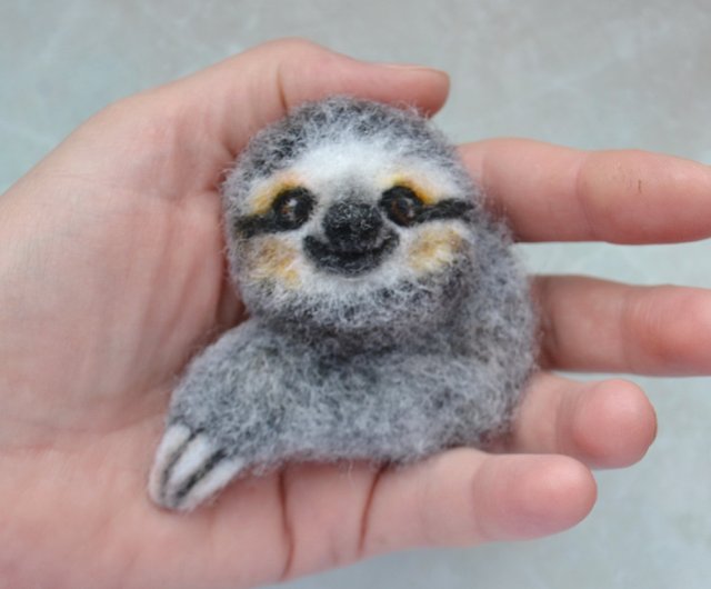 かわいいナマケモノのピン針は女性のためのナマケモノのブローチ