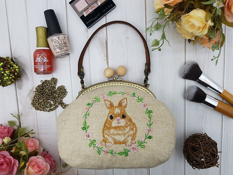 Bunny wreath log bead mouth gold bag crossbody bag handbag cosmetic bag birthday gift - Messenger Bags & Sling Bags - Cotton & Hemp Khaki