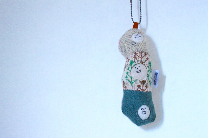 A jacquard knit and wool were used. Of the winter specification, it's warm. Strap of beans. - Charms - Cotton & Hemp Green